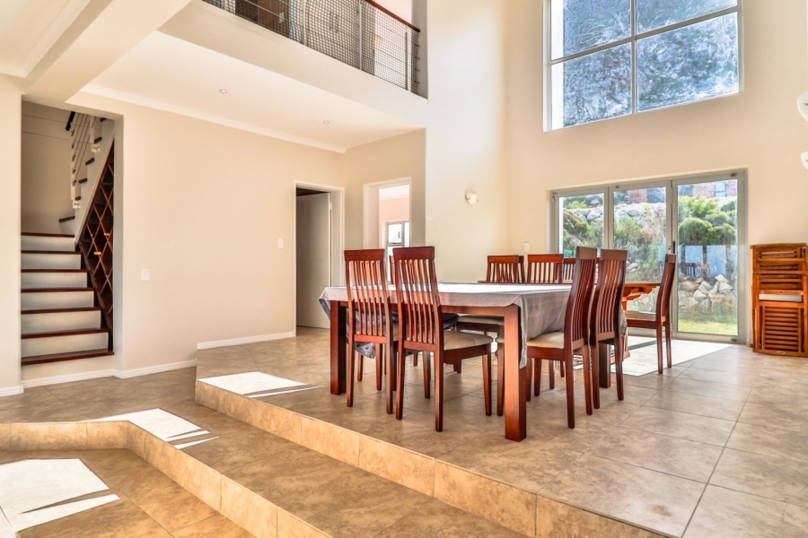 To Let 6 Bedroom Property for Rent in Bettys Bay Western Cape